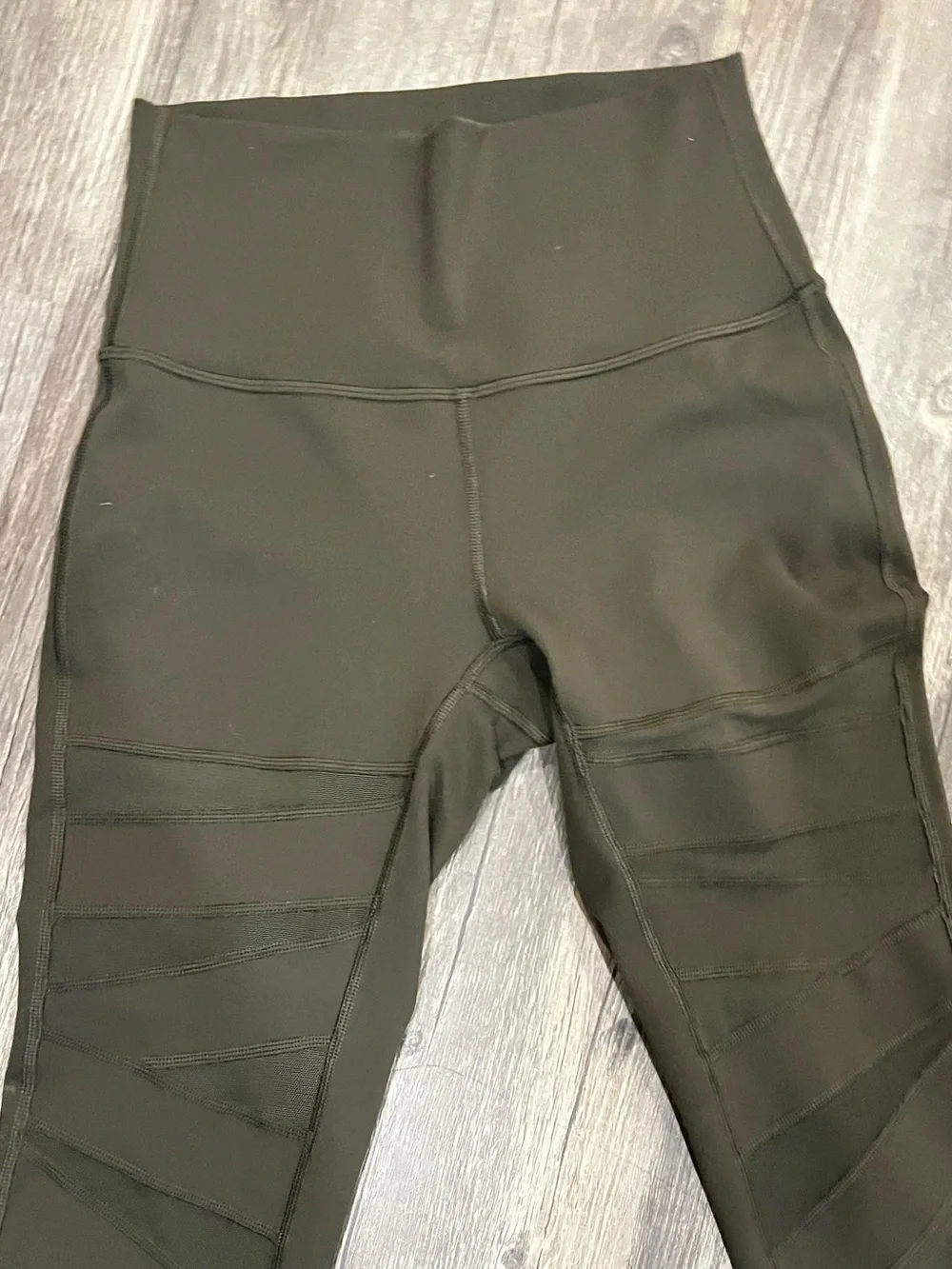 Lululemon Dark Olive High-Rise Mesh Panel Leggings Size 4